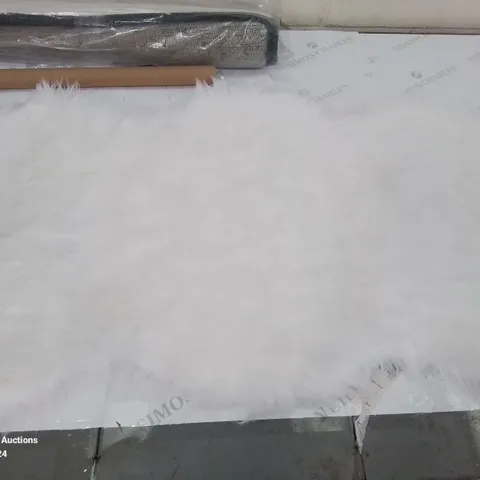 BRAND NEW PACO HOME 960 PLAYA DESIGN 55X160CM SHAGGY WHITE RUG