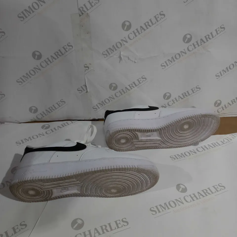 UNBOXED PAIR OF NIKE AIR FORCE 1'S UK 9.5