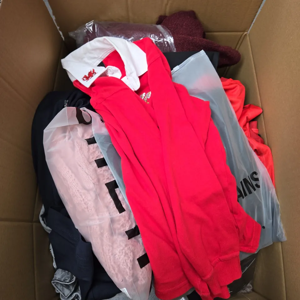 LARGE BOX OF ASSORTED CLOTHING ITEMS IN VARIOUS SIZES, STYLES AND COLOUR 