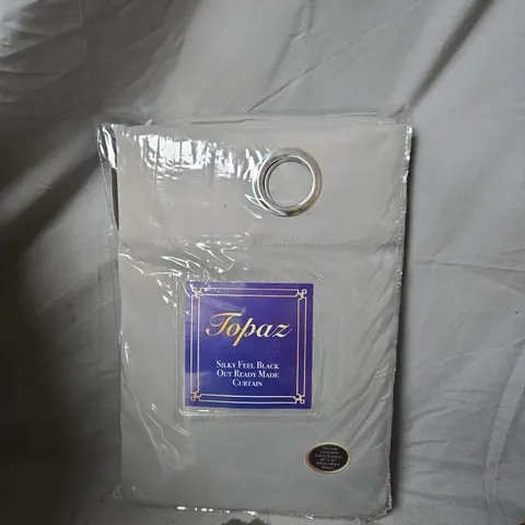 BOX OF 4 X TOPAZ EYELET CURTAINS – SILKY FEEL BLACK OUT, READY MADE, 66 X 72 IN (168 X 183 CM)