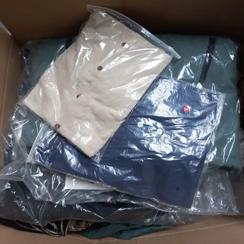 LARGE BOX OF APPROXIMATELY 20 ASSORTED CLOTHING ITEMS IN VARIOUS SIZES, STYLES AND COLOURS