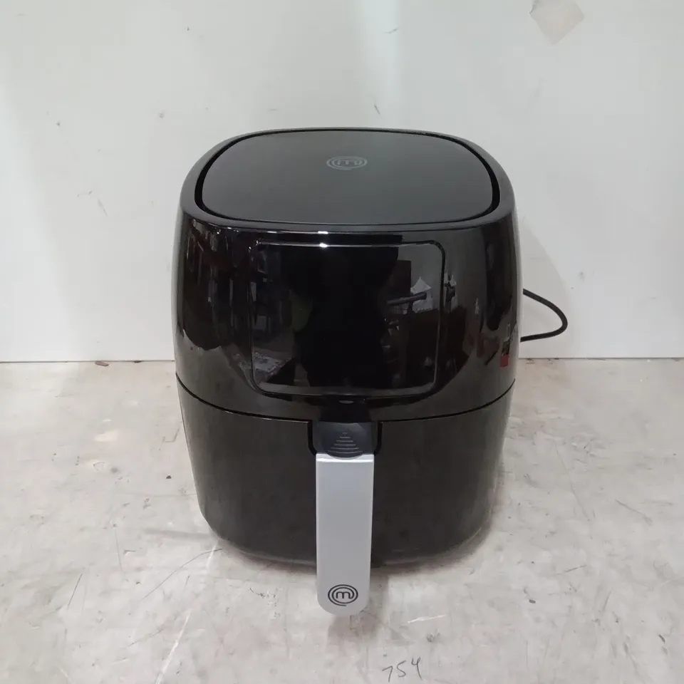 BOXED MASTERCHEF 4.5L DIGITAL AIR FRYER 