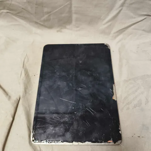 APPLE IPAD TABLET - A2228