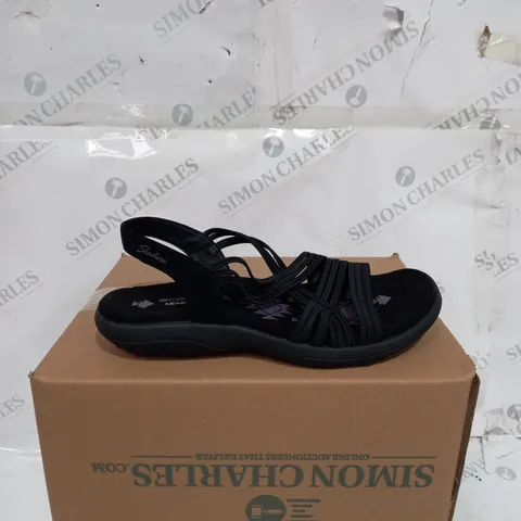 SKECHERS VEGAN BLACK OPEN TOE SANDALS SIZE UNSPECIFIED