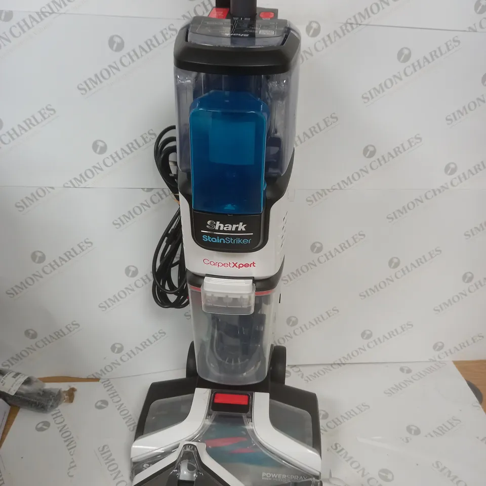 SHARK CARPET XPERT DEEP CARPET CLEANER & BUILT IN STAIN STRIKER EX200UK - COLLECTION ONLY