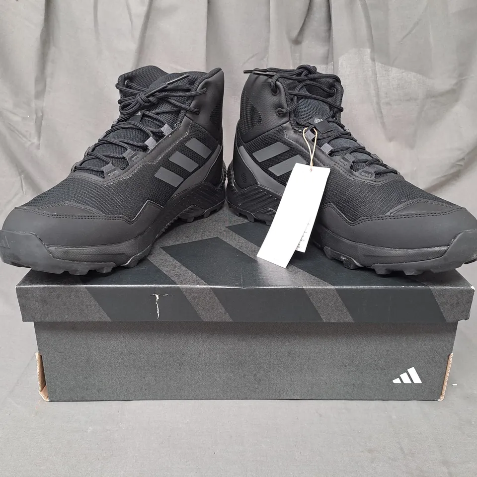 BOXED PAIR OF ADIDAS EASTRAIL 2 MID SHOES IN BLACK UK SIZE 10.5