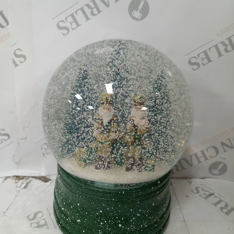 BOXED SANTA EXPRESS CHRISTMAS CHARACTER MUSICAL WATER SPINNER NUTCRACKER