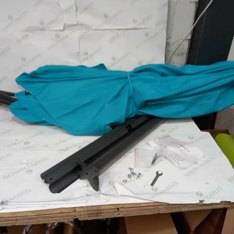 INNOVATORS EASY UP 2.7M UMBRELLA JADE - COLLECTION ONLY