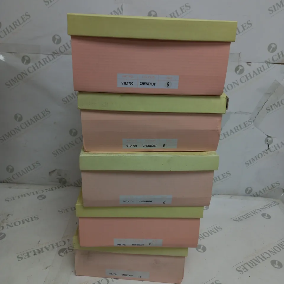 5 BOXED PAIRS OF STRAWBERRY WEDGE SHOES IN CHESTNUT SIZE 6