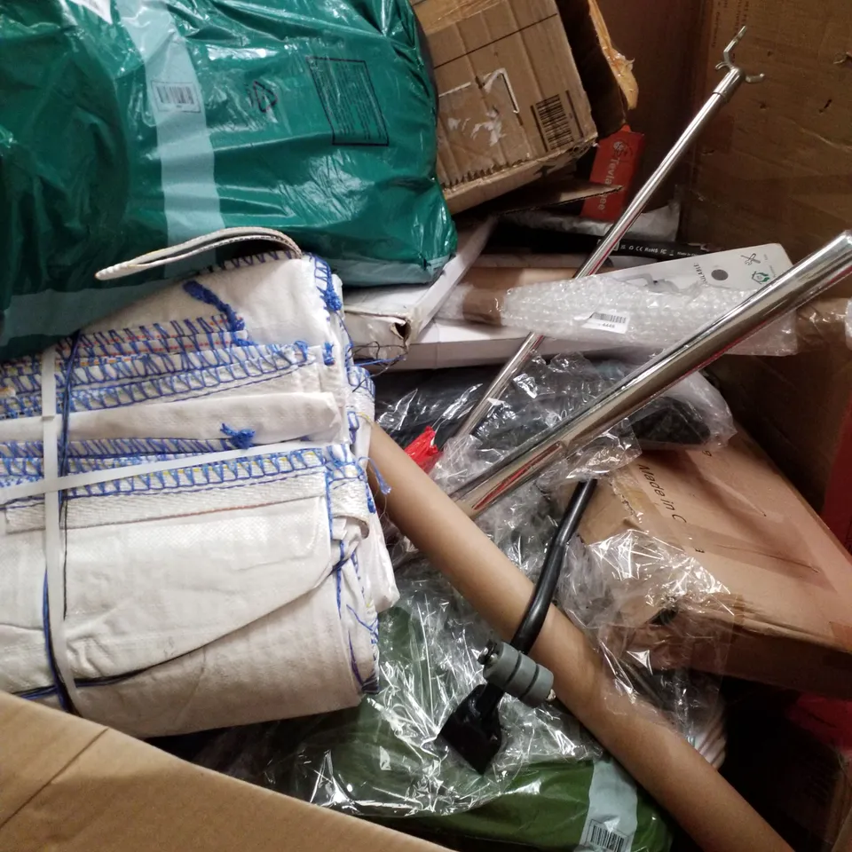 PALLET OF ASSORTED PRODUCTS INCLUDING RETRACTABLE SAFETY GATE, SPRING LOADED TENSION ROD, LAUNDRY BASKET, CAR SEAT CUSHION