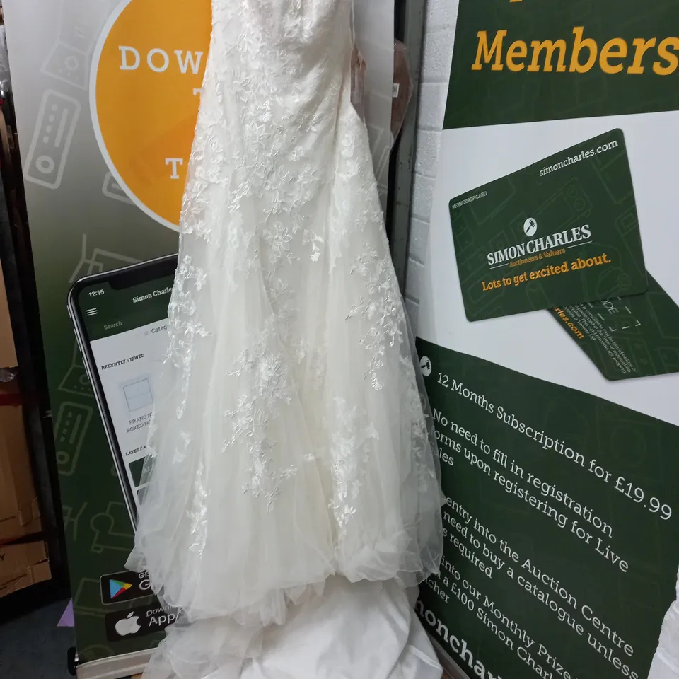STELLA YORK WEDDING DRESS IN IVORY - UK 16