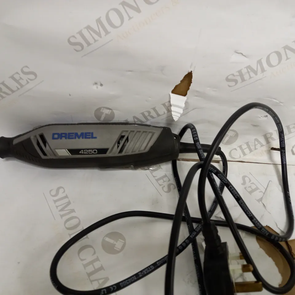 DREMEL 4250 ROTARY TOOL 175 W, MULTITOOL KIT WITH 3 ATTACHMENTS 45 ACCESSORIES, 175W MOTOR WITH ELECTRONIC FEEDBACK, VARIABLE SPEED 5.000-35.000 RPM