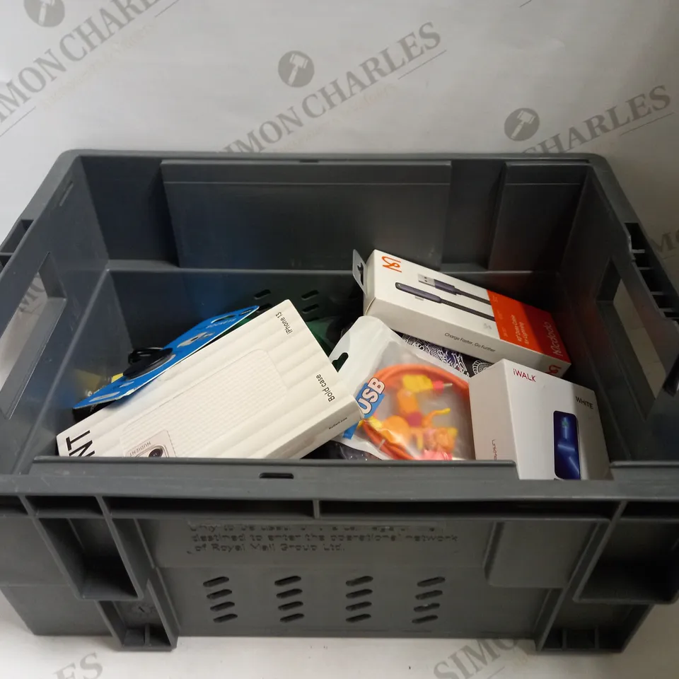 LOT TO CONTAIN APPROX. 20 ASSORTED ELECTRONIC AND PHONE ACCESSORY PRODUCTS, INCLUDES PHONE CASES, CHARGING CABLES, PHONE GRIP ETC