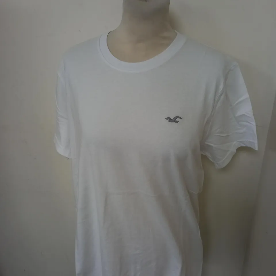 HOLLISTER CASUAL LOGO T-SHIRT IN WHITE SIZE M