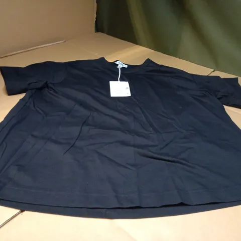COS BLACK OVERSIZED T-SHIT - SMALL