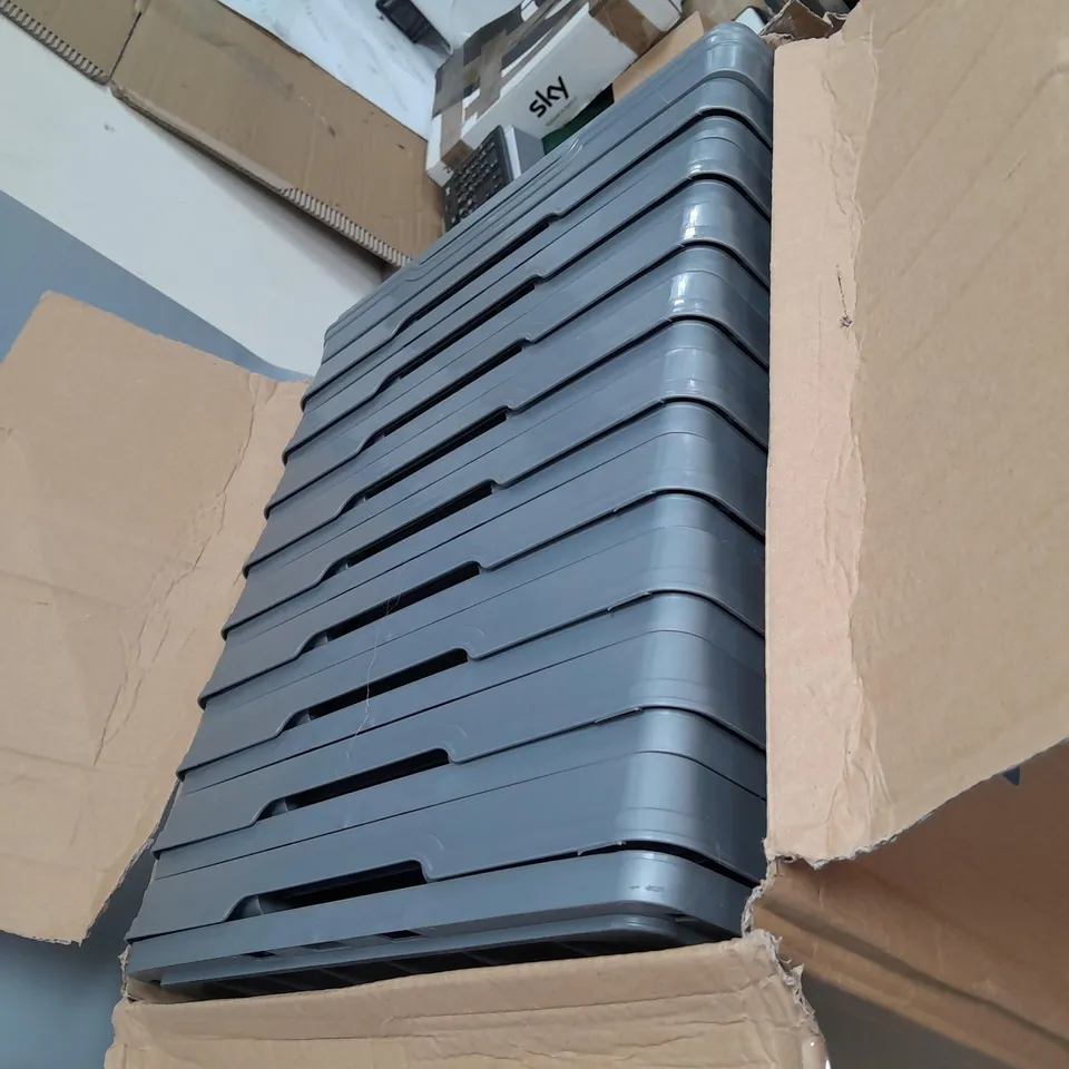 BOX OF APPROXIMATLY 10 FOLD FLAT CRATES 48 X 35 X 24cm