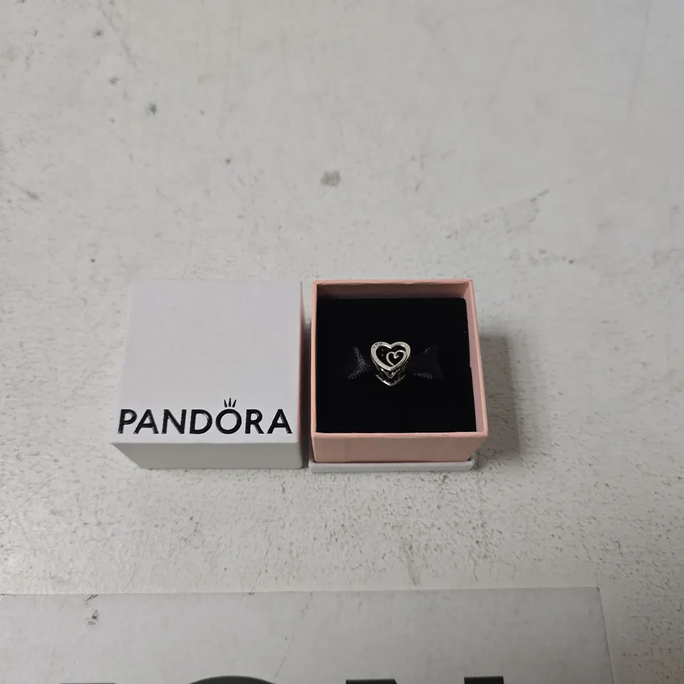 PANDORA HEART CHARM IN BOX WITH BAG