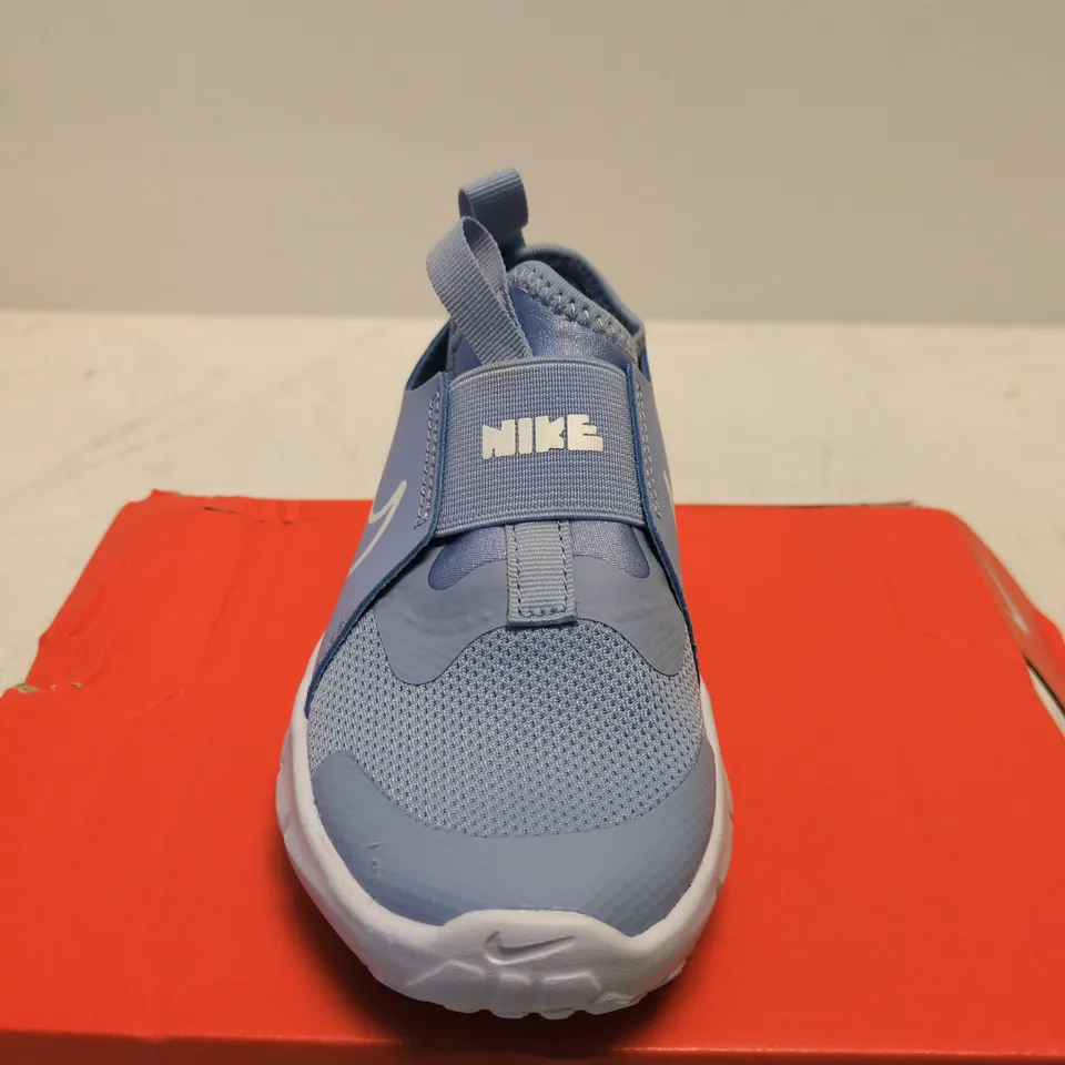 BOXWED PAIR OF  NIKE FLEX RUNNER 2 (PSV) SNEAKERS – COBALT BLISS/WHITE - UK 10