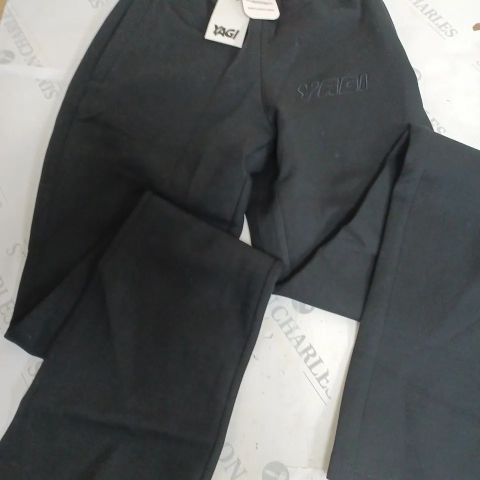YAGI BLACK JOGGERS - M