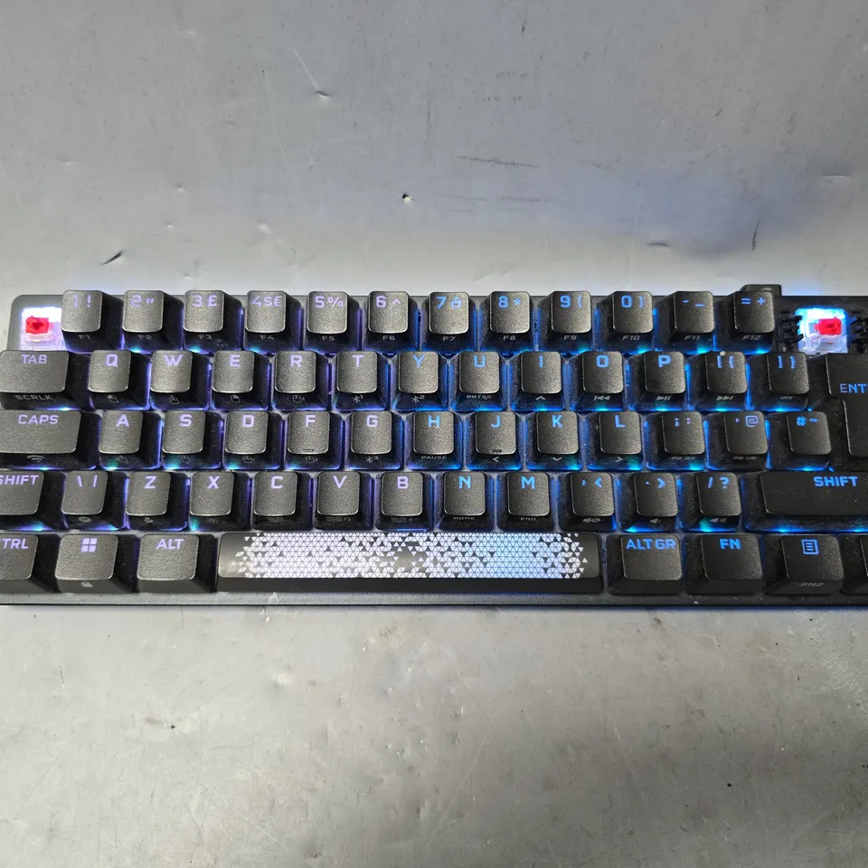 CORSAIR K70 PRO MINI WIRELESS KEYBOARD 