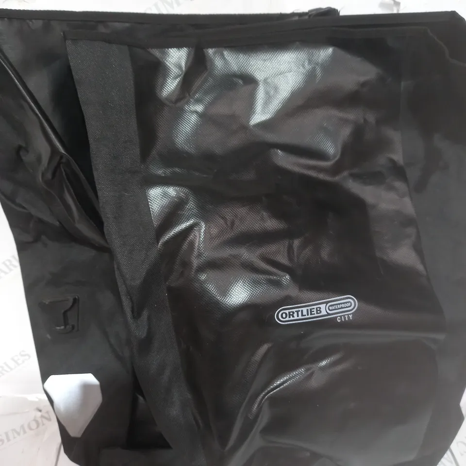 SET OF 2 ORTLIEB SADAL BAGS 
