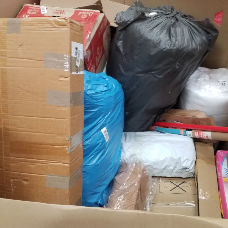 PALLET CONTAINING ASSORTED PRODUCTS INCLUDING PLAYPEN, WEIGHTED BLANKET, CAT LITTER BOX, MATTRESS TOP MASSAGE KIT & WOODEN TRIPOD EASEL