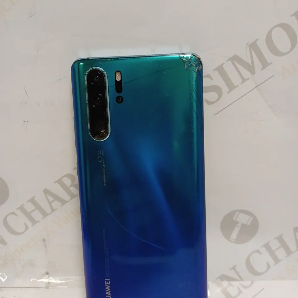 HUAWEI P30 PRO SMARTPHONE 