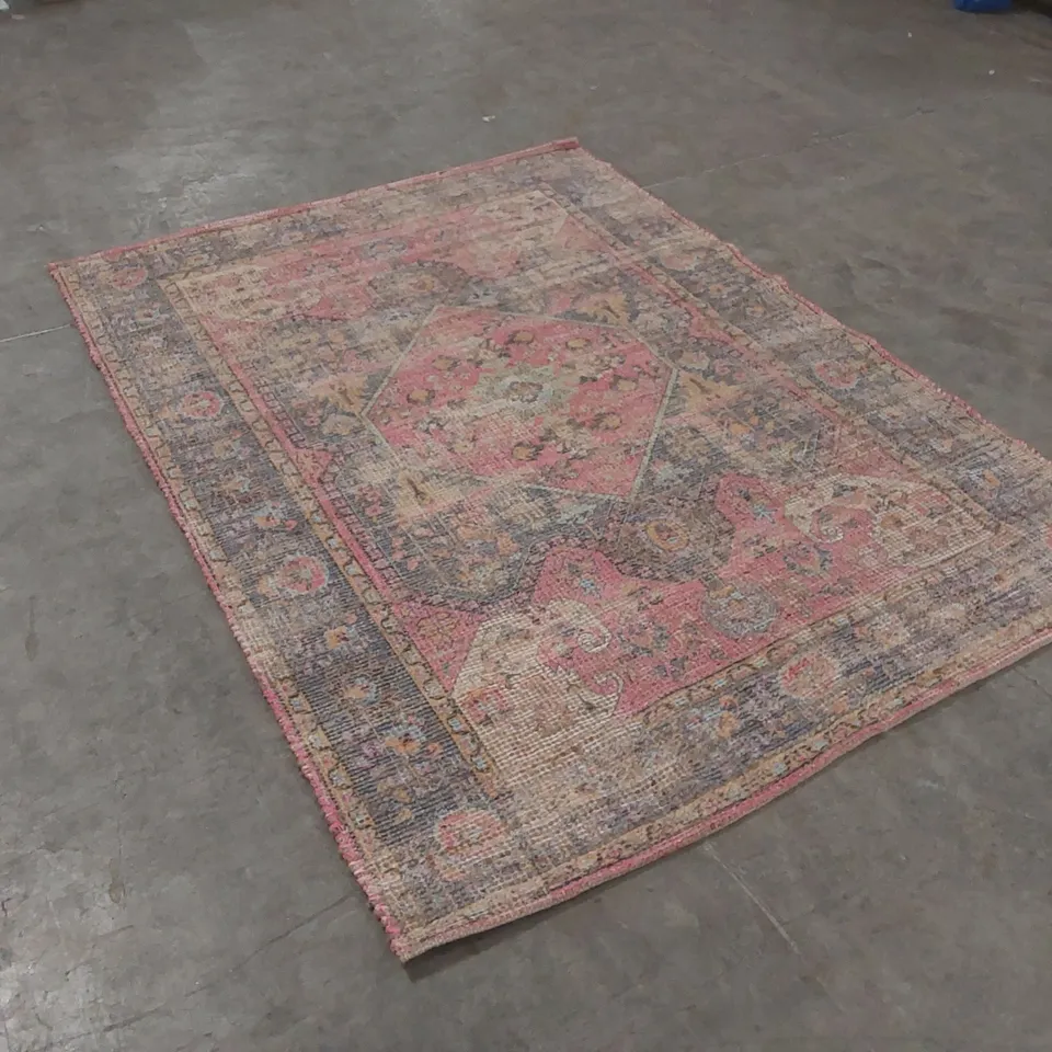 QUALITY DESIGNER AREA RUG - APPROXIMATELY 228 x 160cm