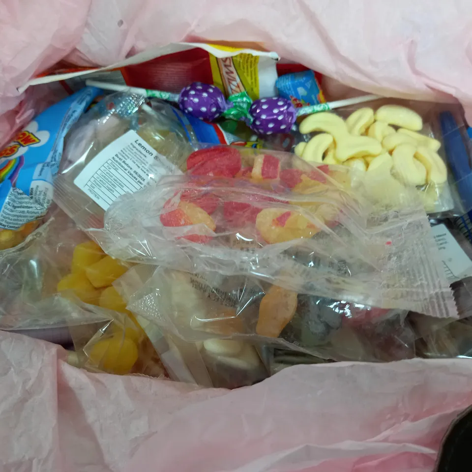 RETRO SWEET GADSBY HAMPER BASKET RRP £51