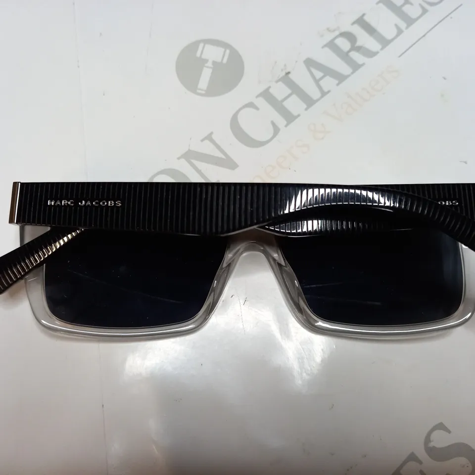 MARC JACOBS UNISEX ICON SUARE BLACK SUNGLASSES