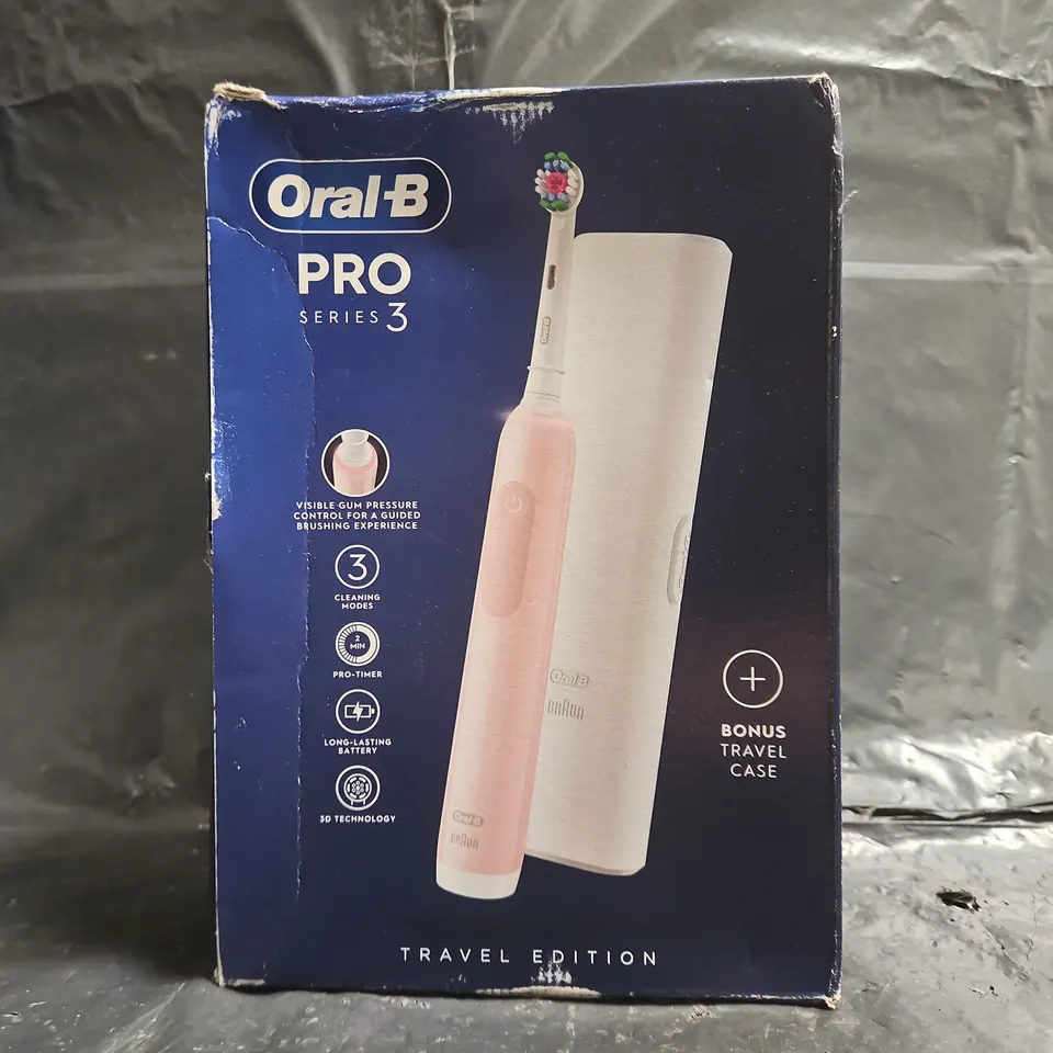 BOXED ORAL-B PRO SERIES 3 TRAVEL EDITION