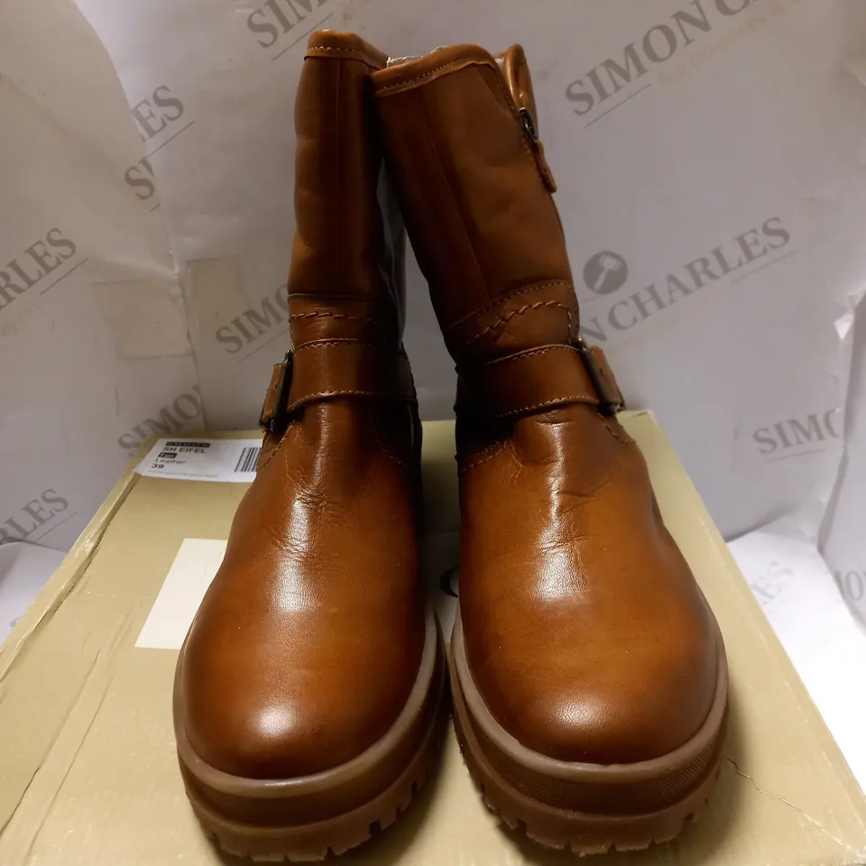 SHOON EIFEL BROWN LEATHER BOOTS - SIZE 6