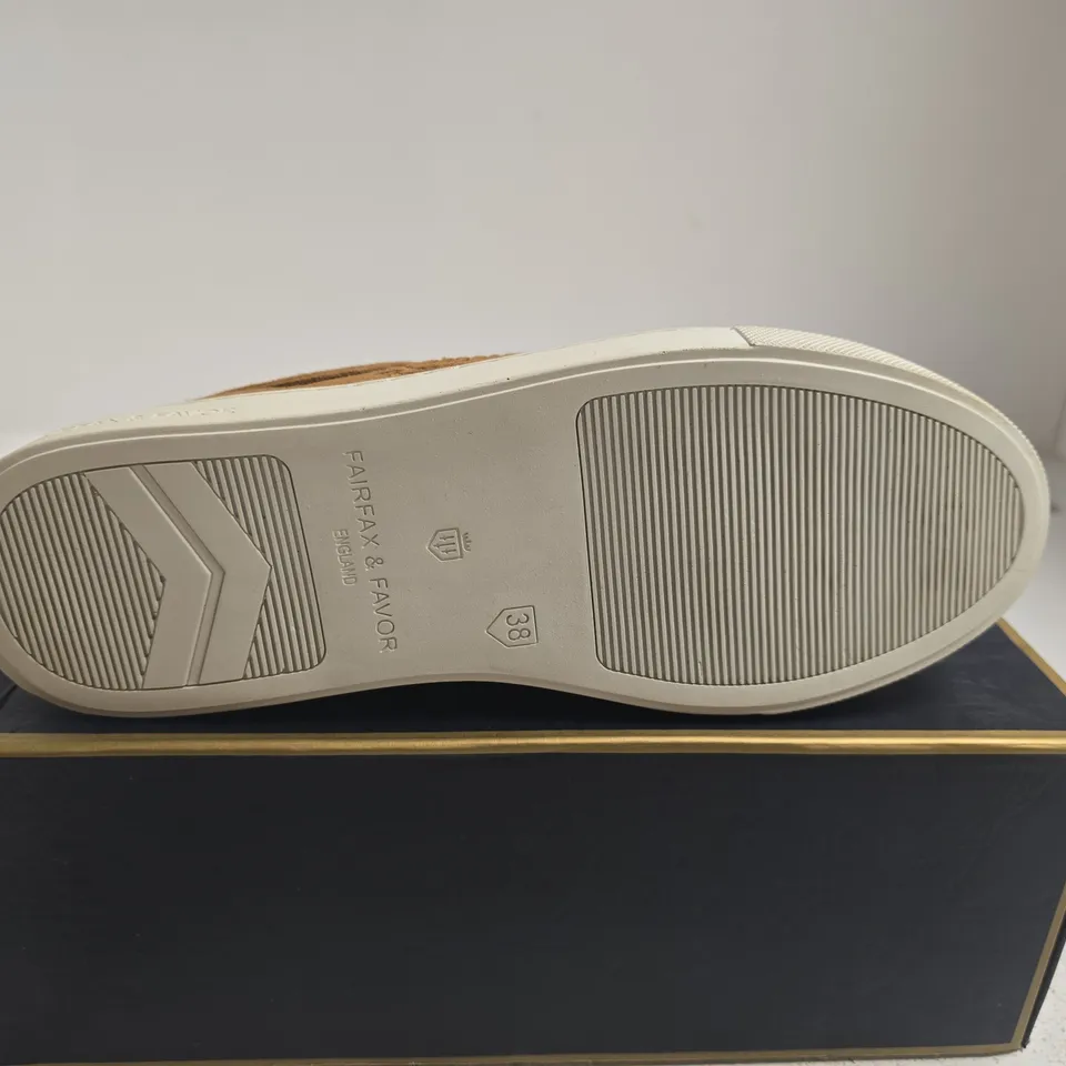BOXED PAIR OF FAIRFAX & FAVOR RICHMOND TRAINER TAN SUEDE – UK 38