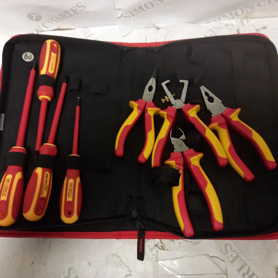 BRÜDER MANNESMANN TOOL SET