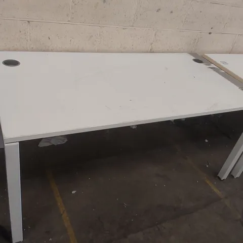 WHITE OFFICE DESK