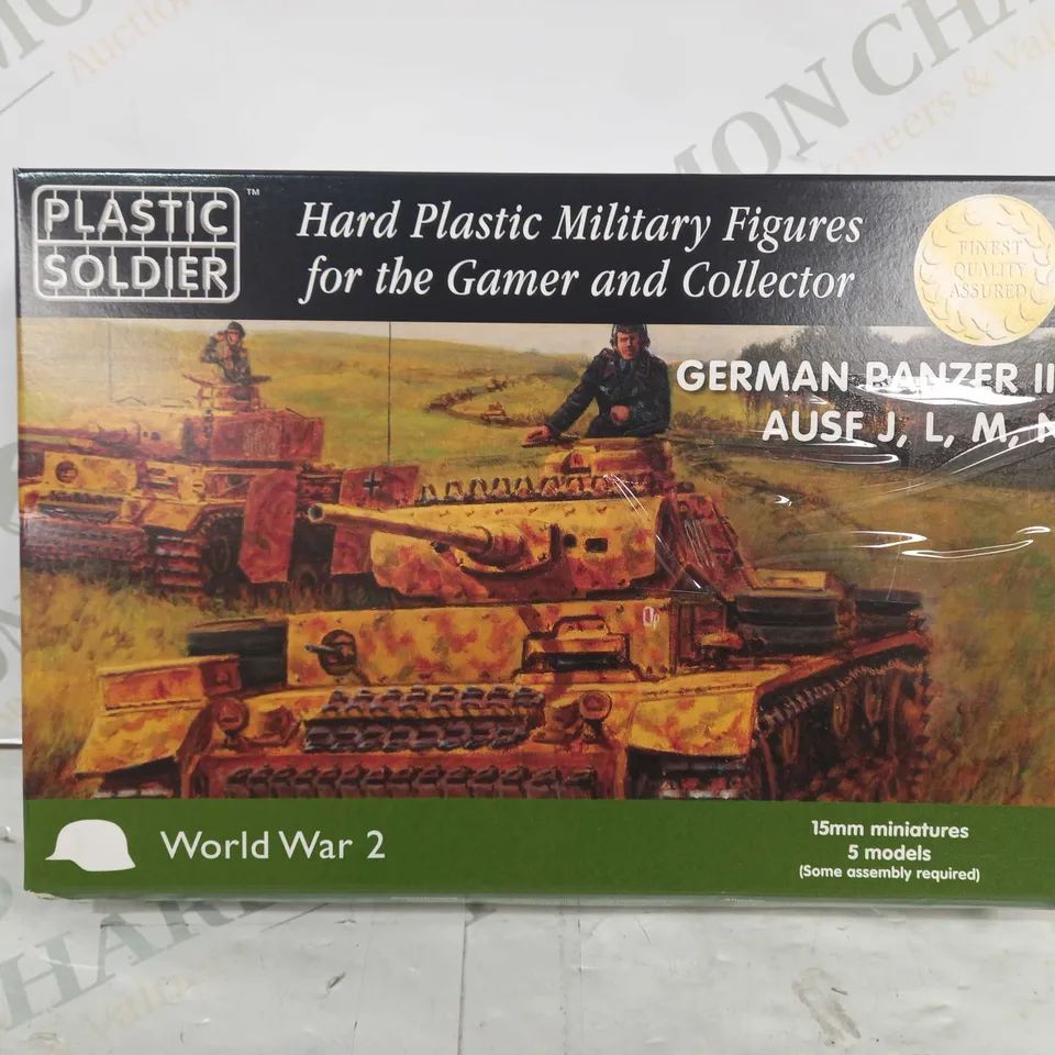 PLASTIC SOLDIER HARD PLASTIC MILITARY MODEL KIT - WORLD WAR II GERMAN PANZER III