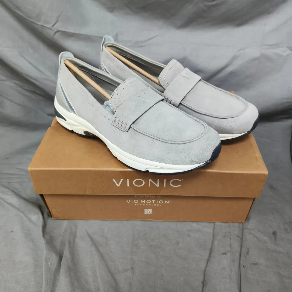 VIONIC 23 WALK LOAFER - 8