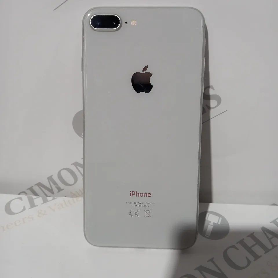 IPHONE 8 PLUS IN WHITE