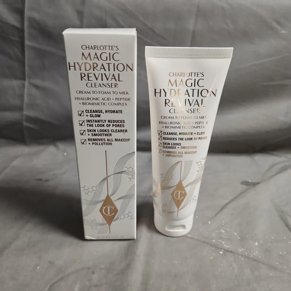 CHARLOTTE TILBURY CHARLOTTE'S MAGIC HYDRATION REVIVAL CLEANSER – 120ml, BOXED