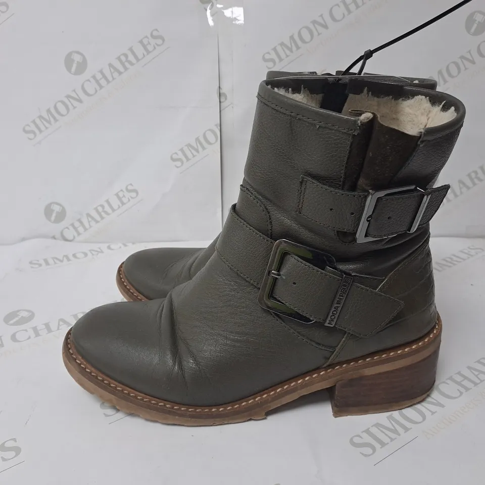 CORNILLA KHAKI BUCKLED BOOTS SIZE 5