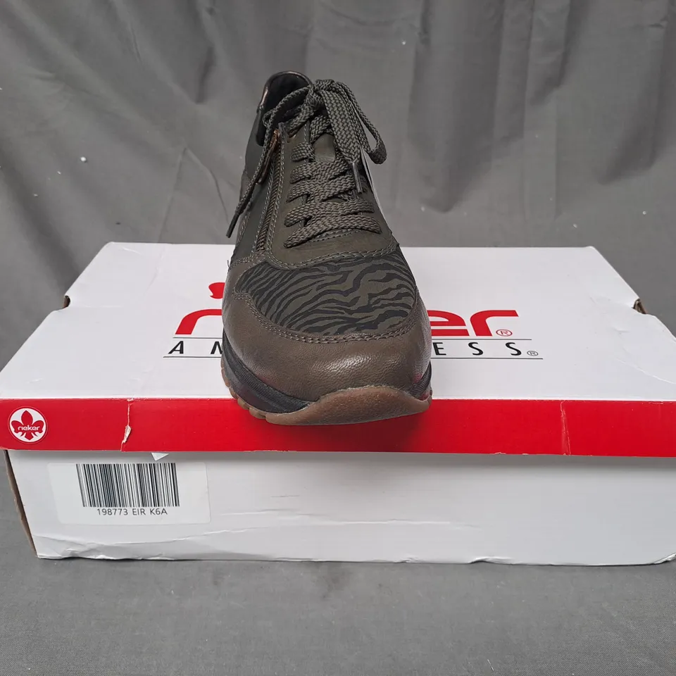 BOXED PAIR OF RIEKER LOW WEDGE TRAINERS IN GREEN SIZE 6.5