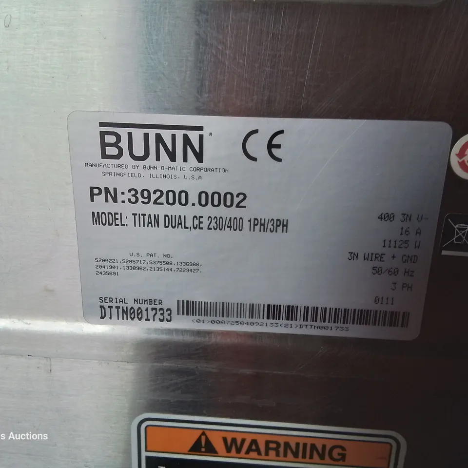 BUNN DUAL TITAN COMMERCIAL COFFEE BREWER