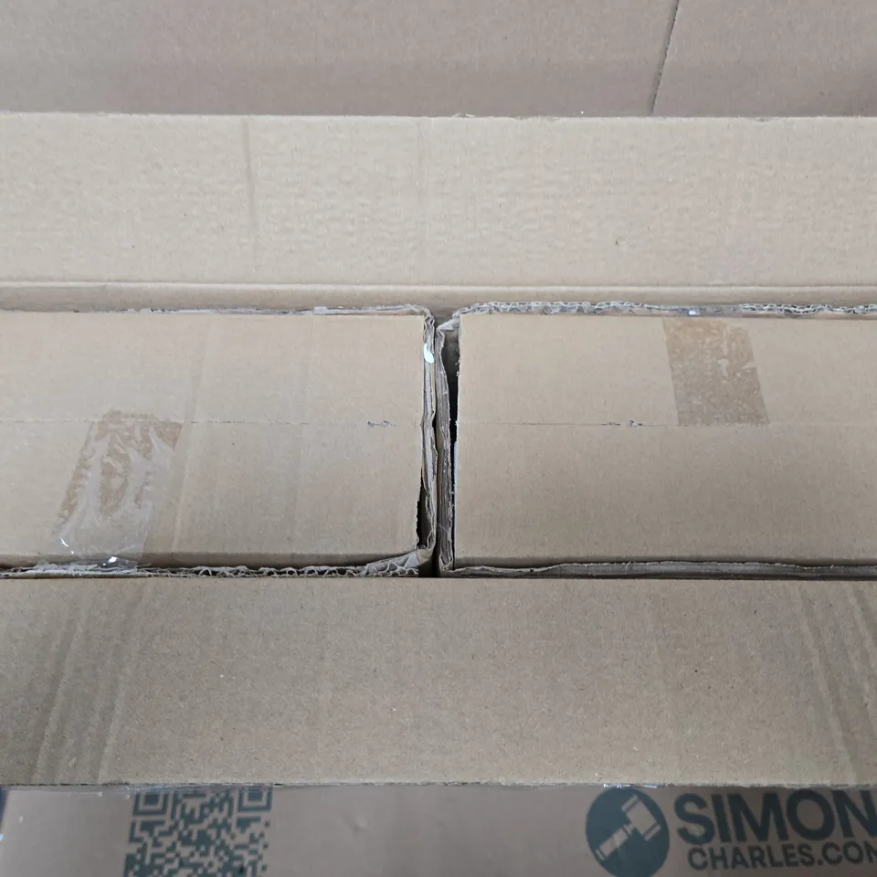 2 X GISELA GRAHAM WHITE REINDEER FIGURINES 