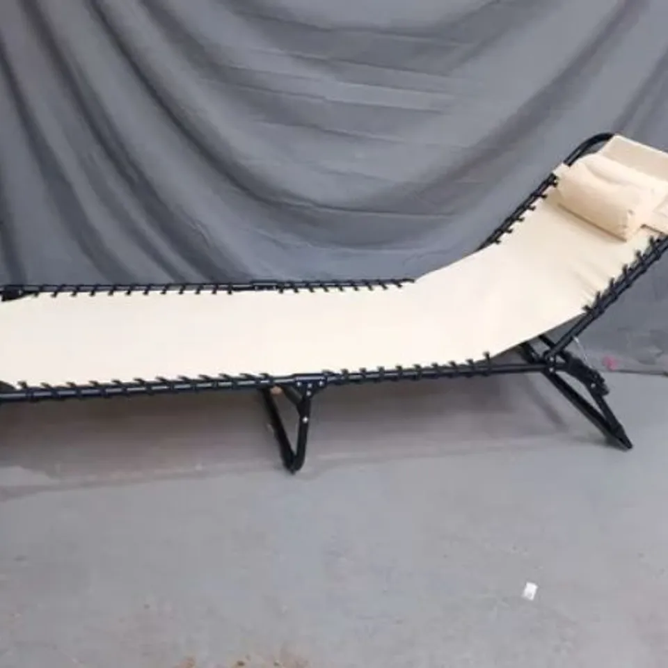 TWO BOXED NEO SUN LOUNGER Z BEIGE