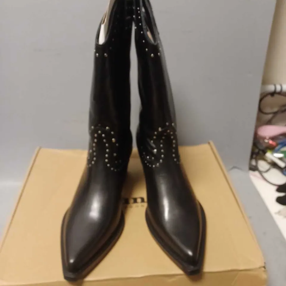 BOXED PAIR OF DUNE LONDON STUDDED BOOTS IN BLACK - 8