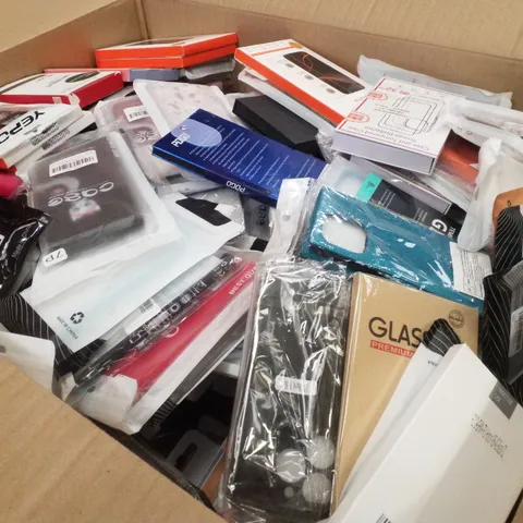 PALLET CONTAINING ASSORTED PHONE CASES