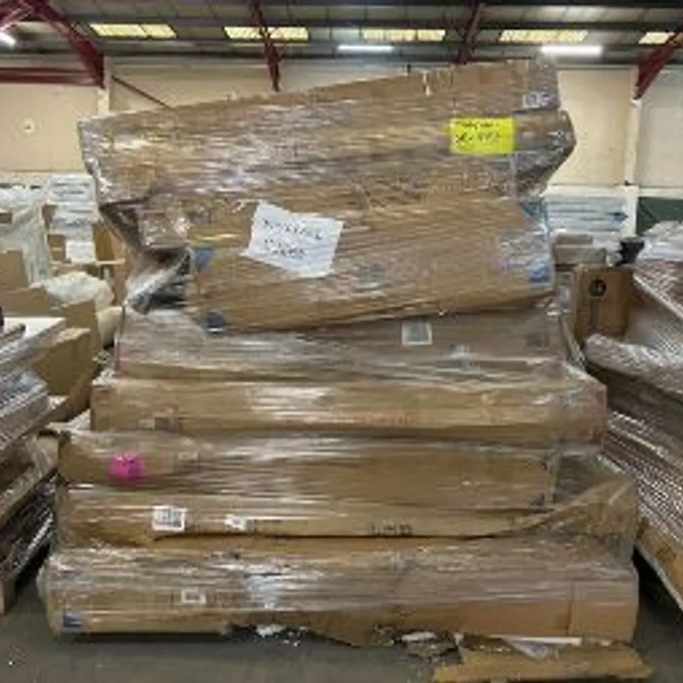 LARGE PALLET OF ASSORTED FURNITURE PARTS 