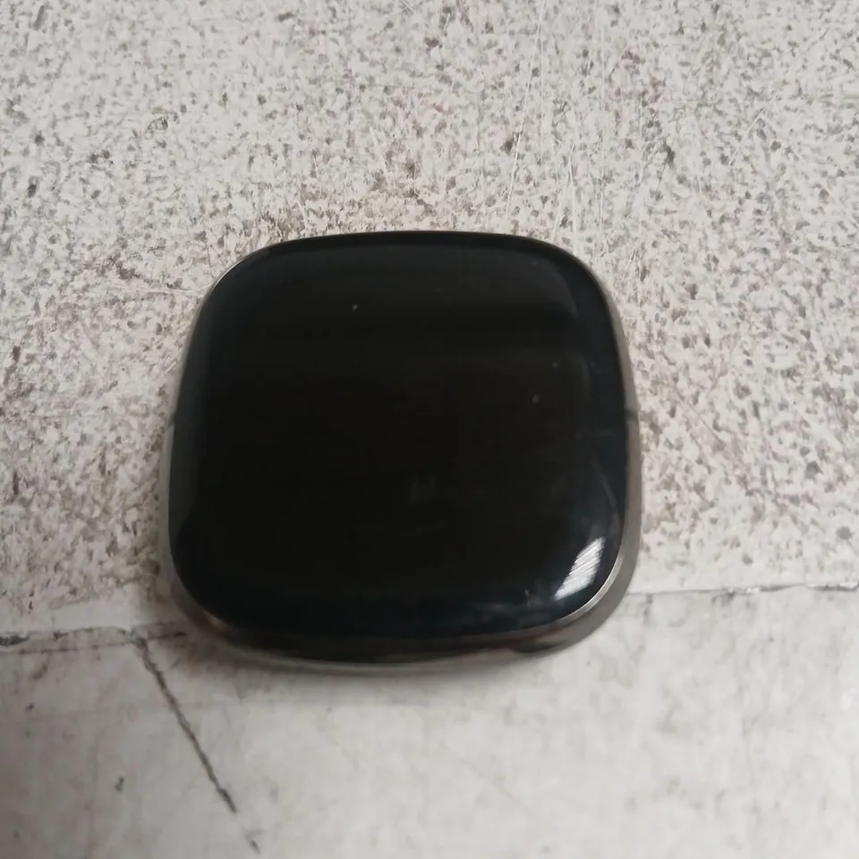 FITBIT SENSE FITNESS TRACKER – BLACK (LIKELY VERSA/CHARGE FAMILY) –