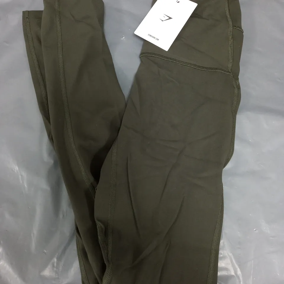 GYMSHARK LEGACY LOGO LEGGINGS IN DEEP OLIVE GREEN - XS