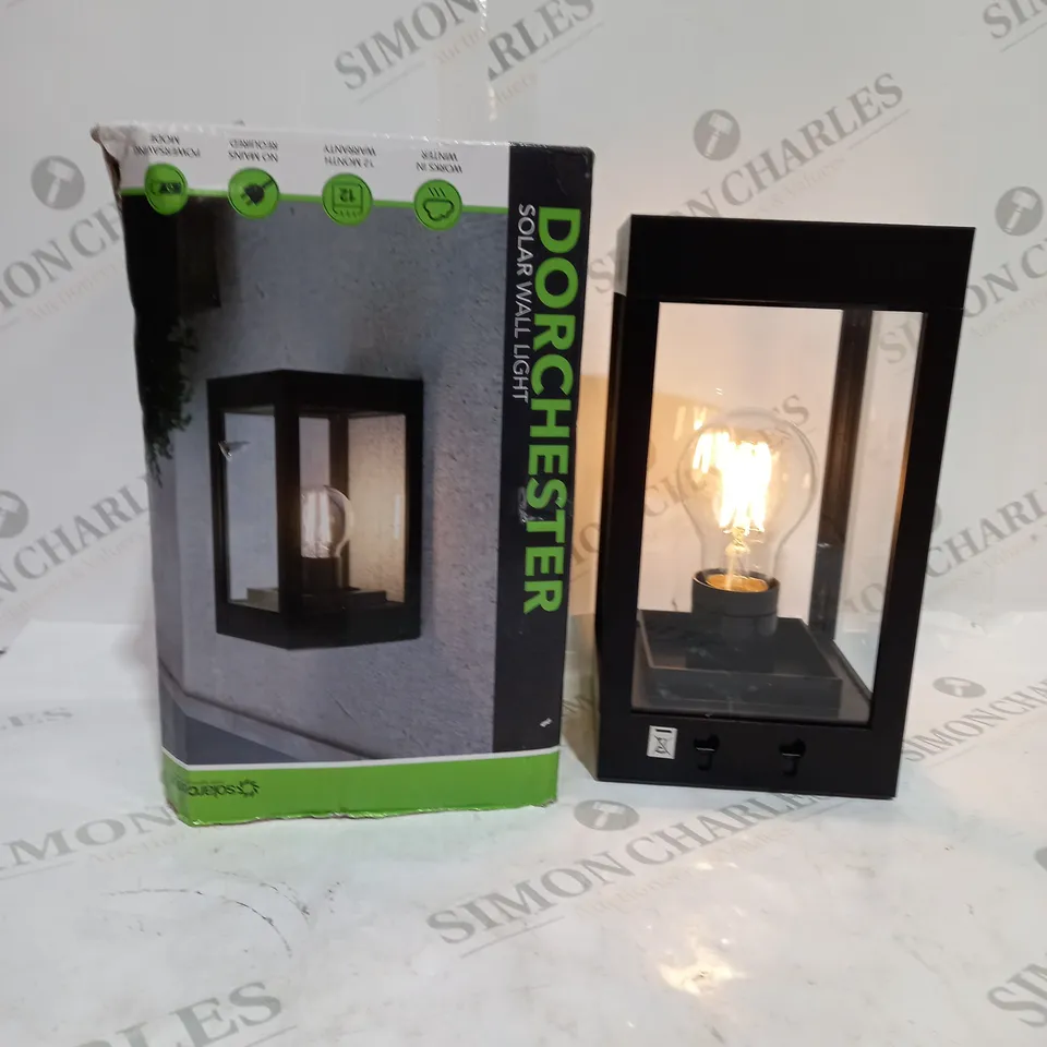 BOXED DORCHESTER SOLAR WALL LIGHT 